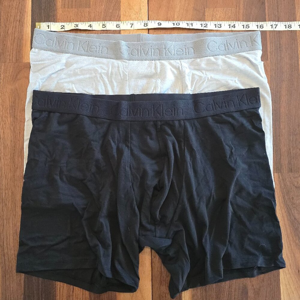Calvin Klein CK Mens Boxer Briefs - Large